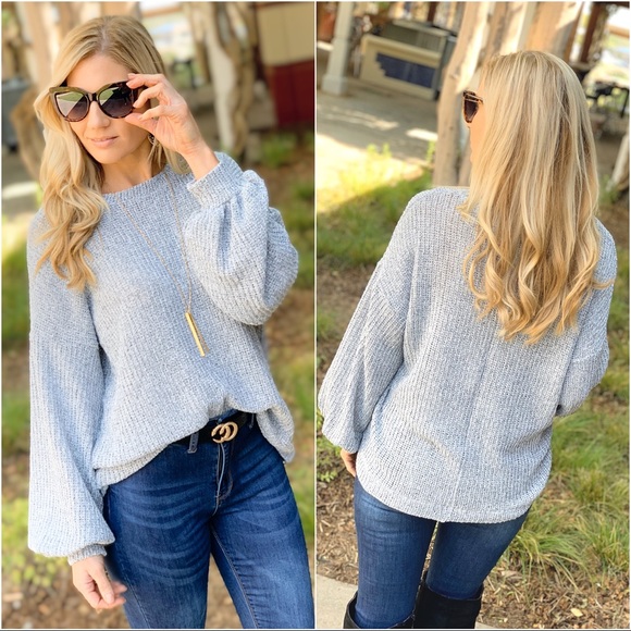 ✨LAST ONE✨Gray puff sleeve sweater tunic - Picture 3 of 7